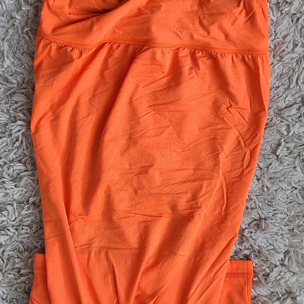 Lululemon top size 8